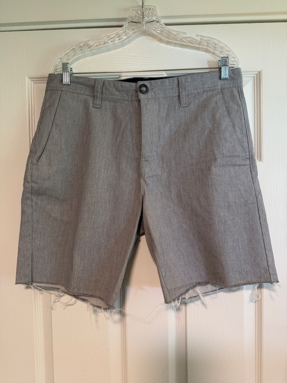 Volcom Men's Gray Cutoff Flat-Front Shorts